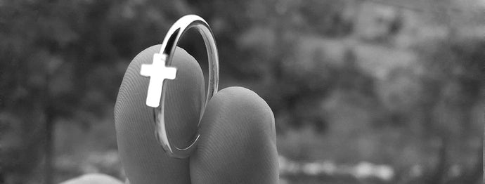 Wszystko, co powinieneś wiedzieć o chrześcijańskich pierścionkach