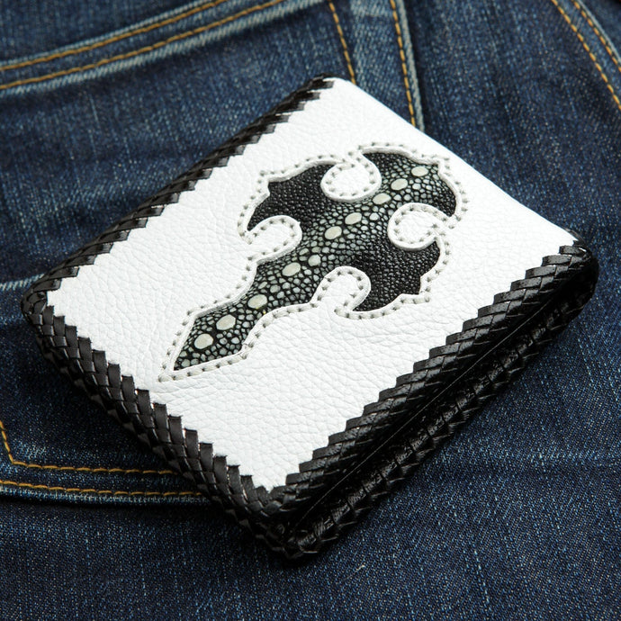 Od strusi po płaszczki: skórzane portfele motocyklowe z egzotycznej skóry
